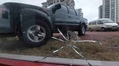 Müteahhit evinin önünde silahlı saldırıya uğradı
