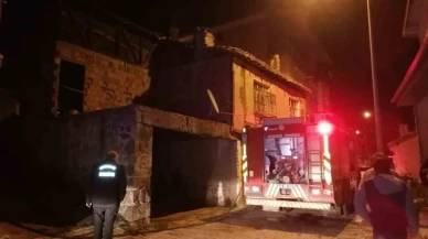 Niksar'da ahşap evde yangın