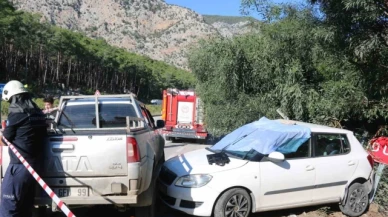 Piknik yolundaki feci kazada 1 kişi öldü, olay yerine koşan kızı gözyaşlarına boğuldu