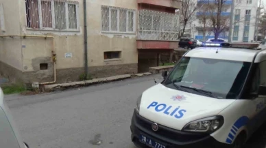 Yaşlı adam evinde ölü bulundu