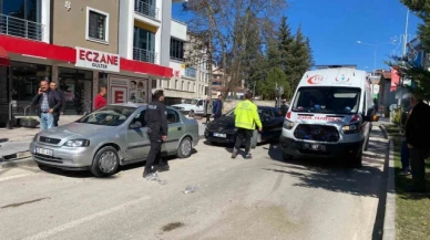 4 aracın karıştığı kaza: 3 yaralı