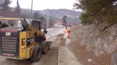 Amasya'da Temizlik Çalışmaları Aralıksız Devam Ediyor