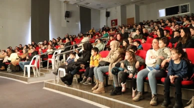 “Bremen Mızıkacıları” Çocuklar İçin Sahne Aldı