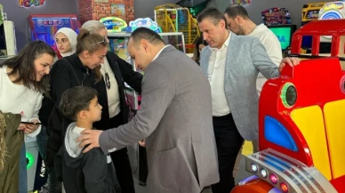 CHP'li Karagöz Seçim Bölgesinde Sevindi'ye Eşlik Ediyor