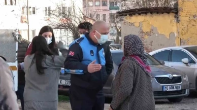 Çöp evi boşaltılan kadın sinir krizi geçirdi, kendisini sakinleştirmek isteyen polislere saldırdı