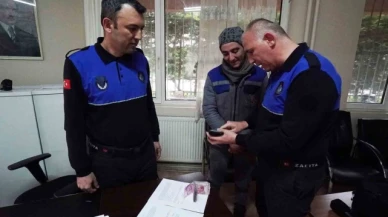 Ev kirasının olduğu cüzdanını kaybetti, Zabıta sahibine teslim edip sevindirdi