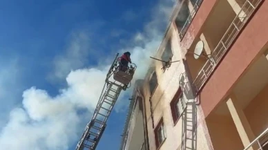 Ev yangını, dumandan etkilenen 3 kişi kurtarıldı