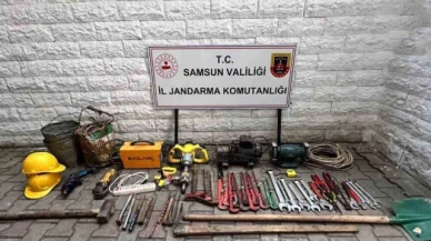 Kaçak kazı yapan 5 kişi jandarma tarafından yakalandı