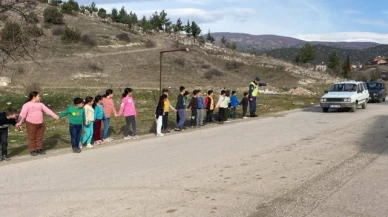 Köy Okullarında Öğrencilere Trafik Eğitimi Verildi