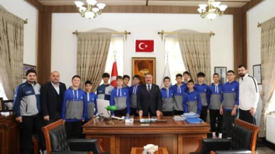 Şampiyonlardan Başkan Kargı’ya Ziyaret