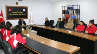 Türkmen, Türkiye Şampiyonalarına Katılacak Olan Öğrencileri Ağırladı