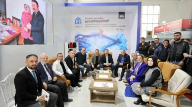 Ak Parti Heyeti Kitap Fuarını Ziyaret Etti