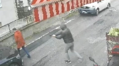 Avukat aracına binerken silahla vurularak yaralandı