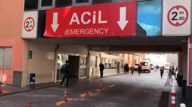 Bir kişi aracın içinde başından vurulmuş halde bulundu