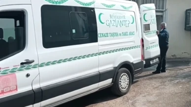 Çöp kamyonunun altında kalan kadın hayatını kaybetti