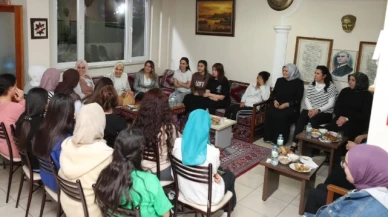 Doruk, Öğrencilerle Bir Araya Geldi