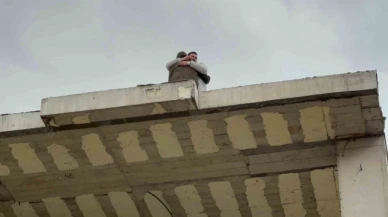 İntihar girişiminde bulunan şahsa çocuktan dikkat çeken öğüt: ''Niye atlıyorsun, orada yanacaksın''