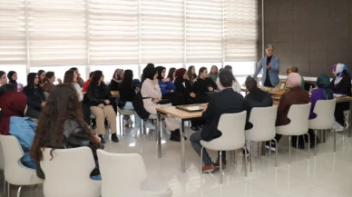 "Kadim Sanatlar Atölyesi: Tezhip" Semineri Düzenlendi