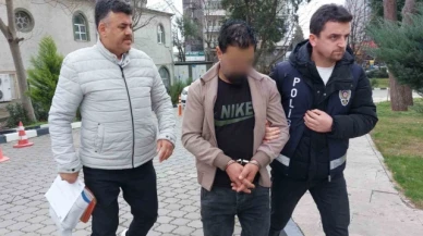 Kapısını kırdığı evden 3 gün boyunca valizlerle eşya çalıp taşıdı