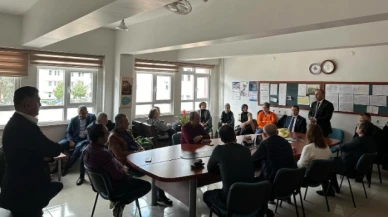 Karagöz, Amasya’da Öğretmenlerle Bir Araya Geldi