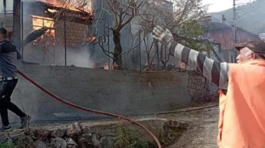 Kargı'da yangın: 6 ev yandı
