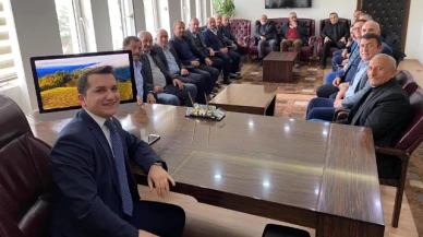 Kartal’dan Meclis Üyeleri ve Muhtarlara Plaket