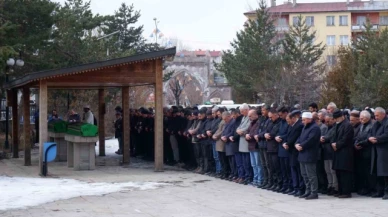 Katledilen anne ve kızı gözyaşlarıyla uğurlandı