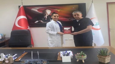 Köroğlu’ndan Hekimlere Teşekkür Plaketi