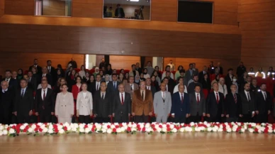 Meslekte 35 Yılını Tamamlayan Hekimlere Plaket