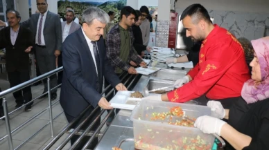 Müdür Türkmen Öğrencilerle İftar Sofrasında Buluştu