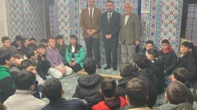 Müftü Ayvaz, Emekli Din Görevlileri İle İftarda Buluştu