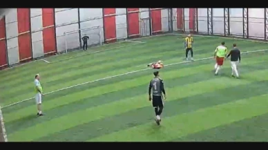 Ölüm halı sahada yakaladı, o anlar kameralar tarafından kaydedildi