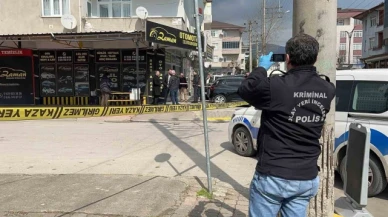 Oto galeride dehşet: Kurşun anne ve 2 çocuğun oturduğu salona isabet etti