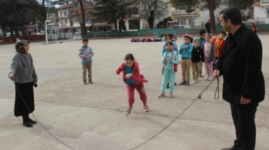 Şendur, Ev Ziyaretlerini Sürdürüyor