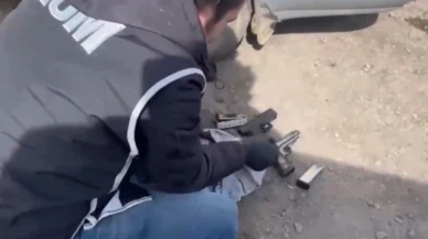 Silah tüccarları yakayı ele verdi