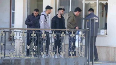 Silahla oynarken arkadaşını vurarak öldürdü