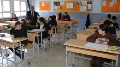 Türkmen, Öğrencilerin Ortak Sınav Heyecanını Paylaştı