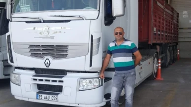 Üzerine mermer bloğu düşen tır sürücüsü hayatını kaybetti