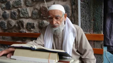 8 asırlık camide 80 kişi itikafa girdi