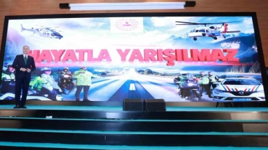 Bakan Yerlikaya açıkladı: Bayram tatilindeki trafik kazalarında 75 kişi hayatını kaybetti, 10 bin 810 kişi yaralandı