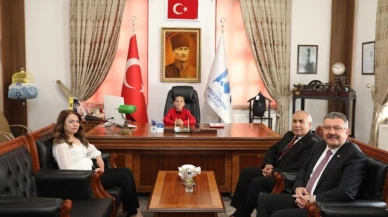 Başkan Kargı, Koltuğunu Minik Çınar'a Bıraktı