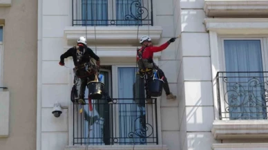 Dağcıları andıran işçiler yürekleri ağza getirdi