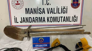 Defineciler suçüstü yakalandı