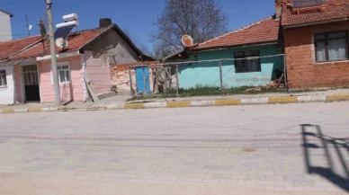 Eski eşinin kocası ile annesini pompalı tüfekle vurup kaçtı