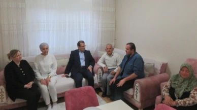İftarda Doğan ailesine konuk oldu