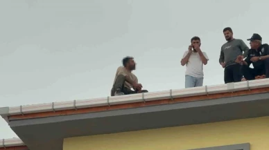 İnşaat işçisi çatıdan atlamak istedi