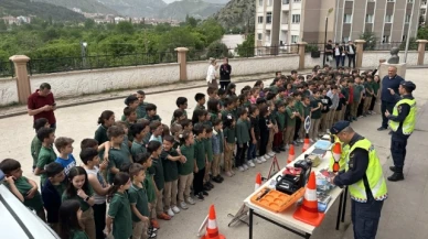 Jandarmadan 242 öğrenciye trafik eğitim semineri