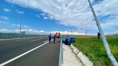 Kontrolden çıkan araç takla attı: 1 ölü, 1 yaralı