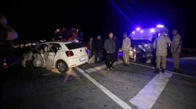 Muş'ta iki otomobil çarpıştı, 9 kişi yaralandı
