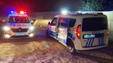 Ölen borçlusunun mezarını açtı, mezarı ateşe verip cesedi yakmak istedi